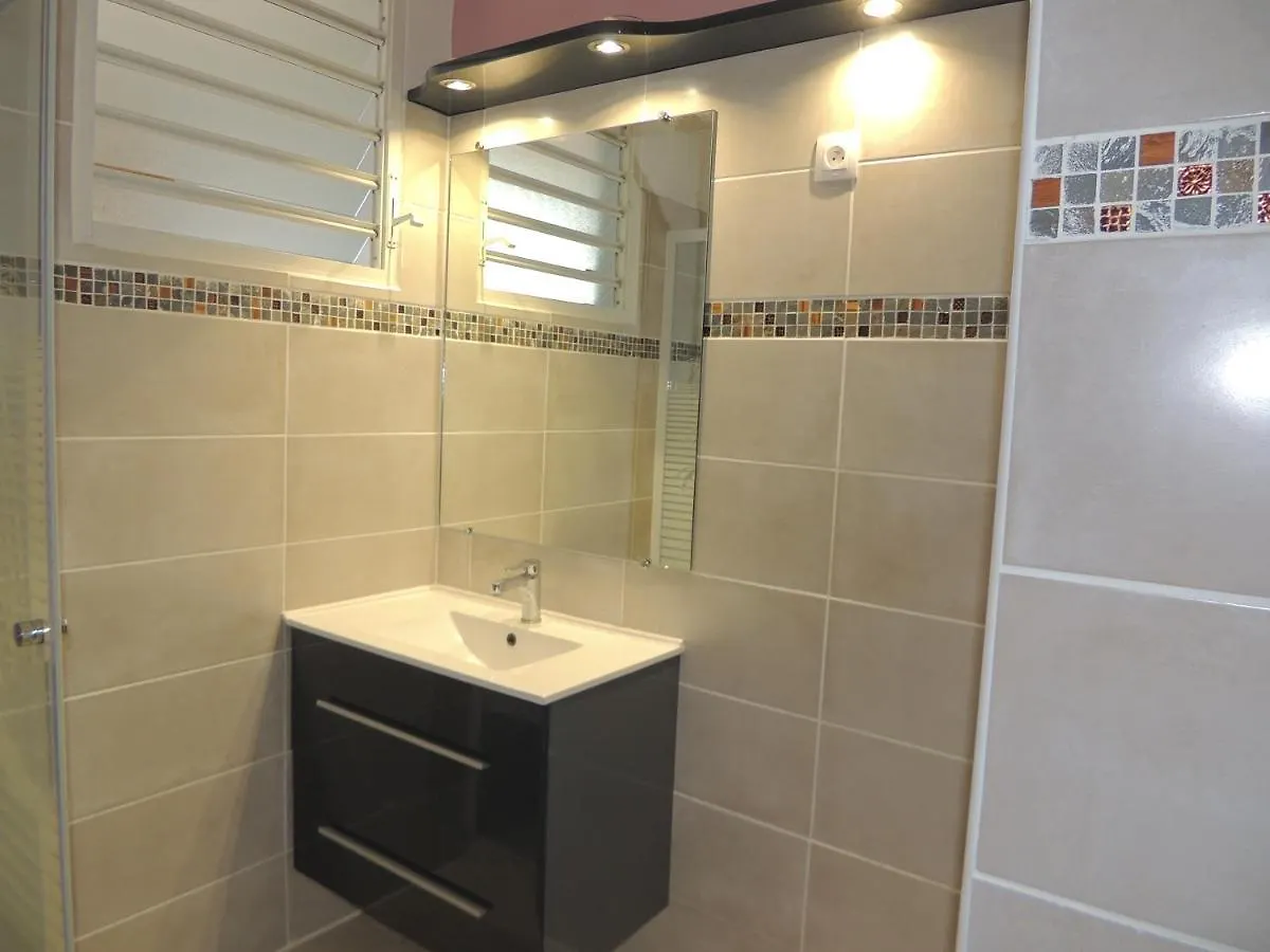 Gites Hotel Couleur Caraibes Bouillante 0*,  Guadeloupe